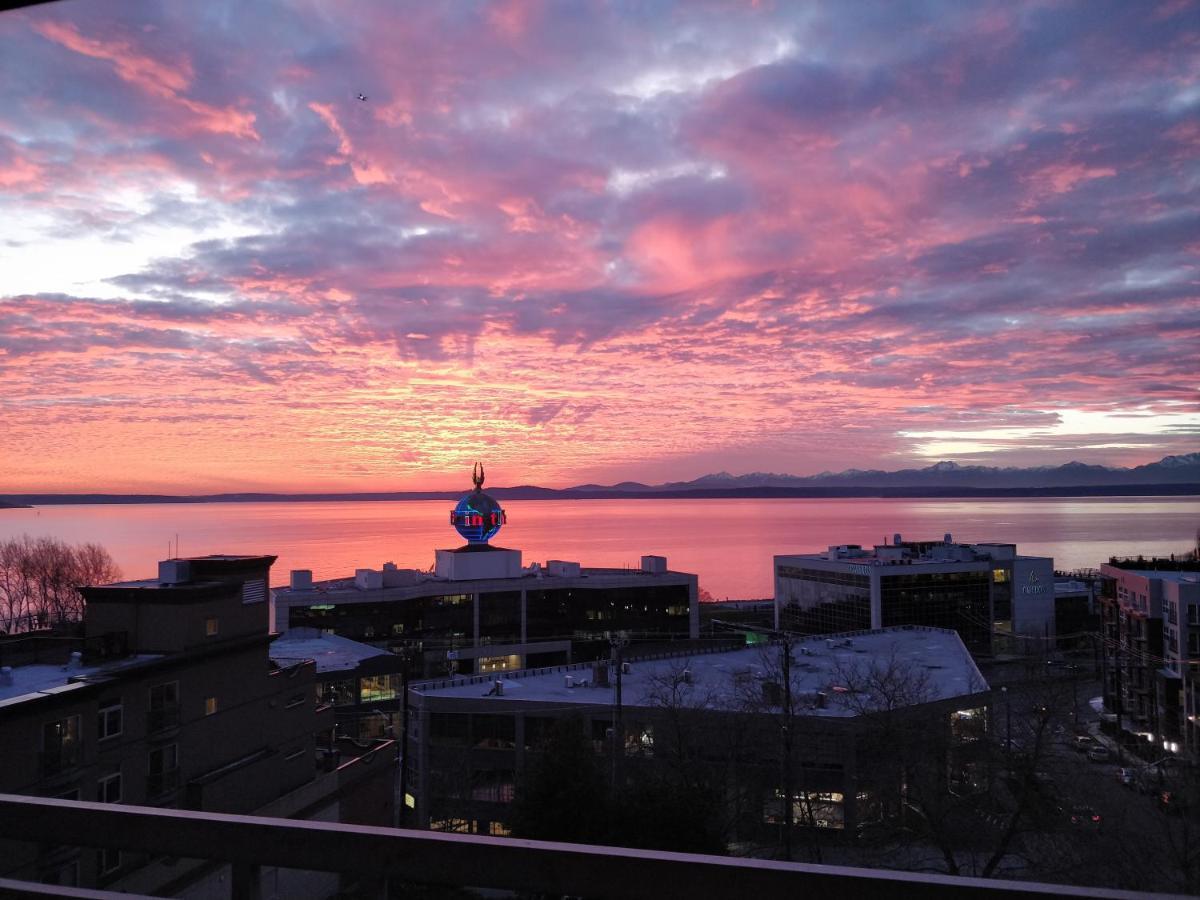 Top Floor Water View Oasis Near Space Needle & Cruise Seattle Exterior photo